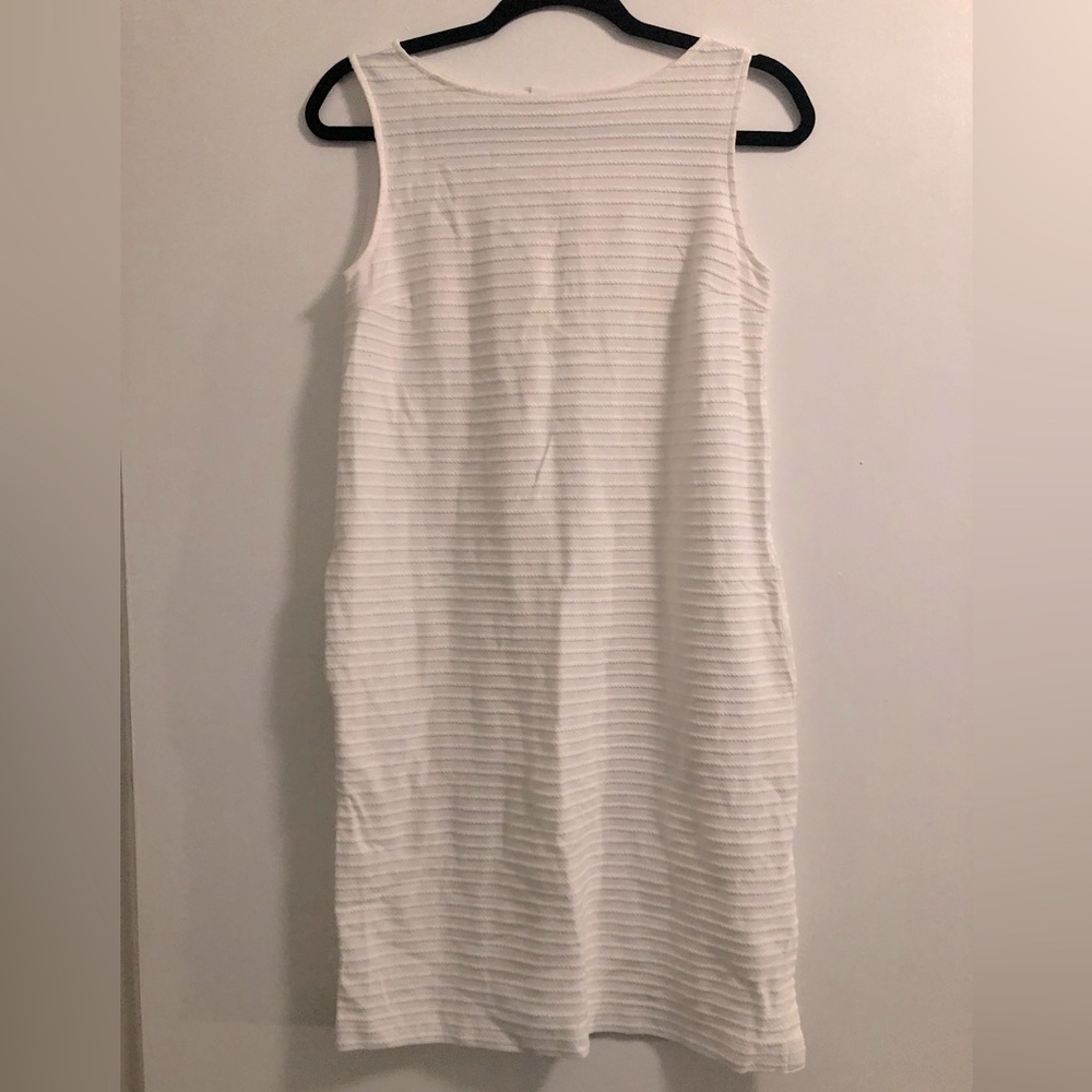 Uniqlo midi white ribbed shift dress with pockets